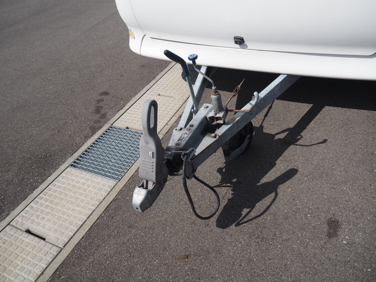 キャンピングカートレーラー