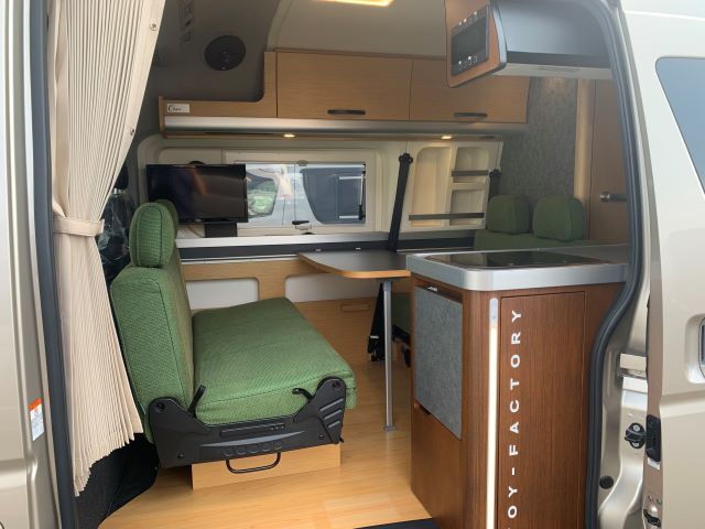 キャンピングカーバンコン