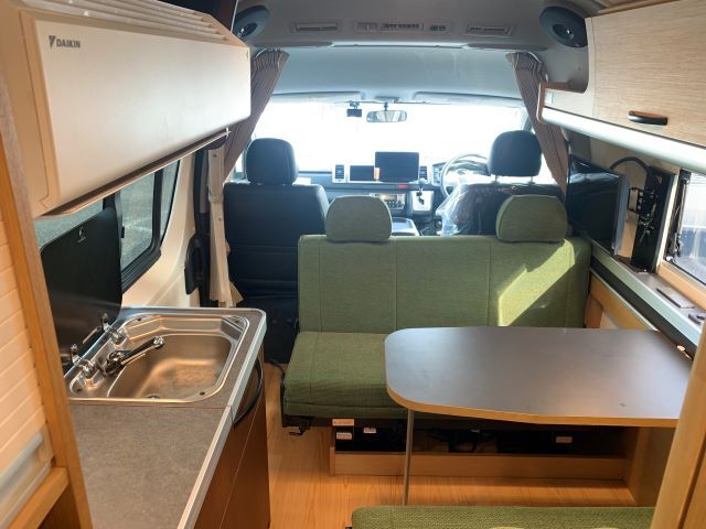 キャンピングカーバンコン