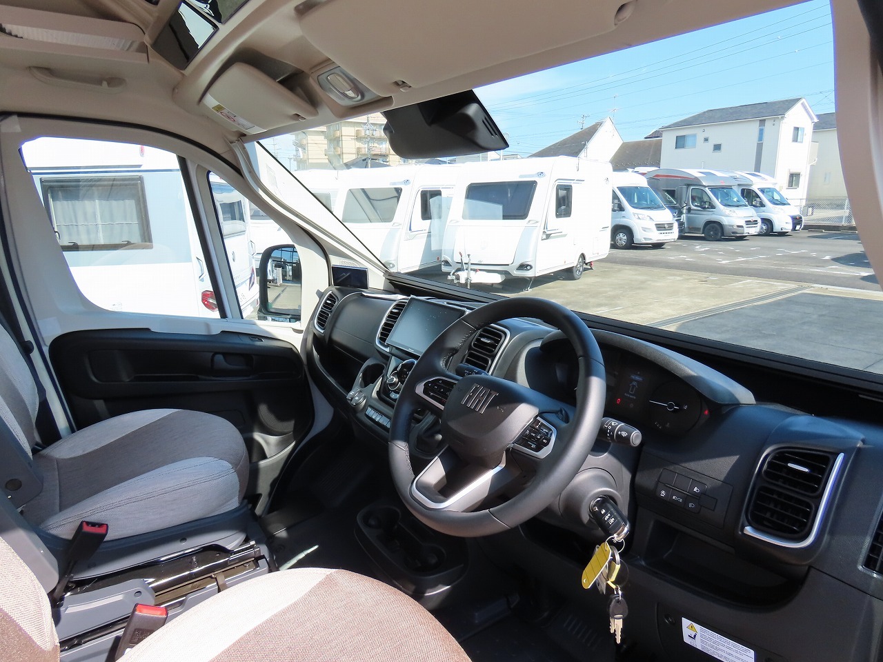 キャンピングカーバンコン