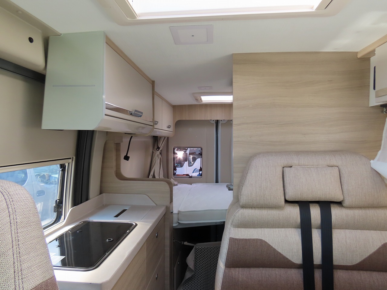 キャンピングカーバンコン