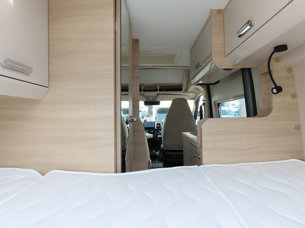 キャンピングカーバンコン