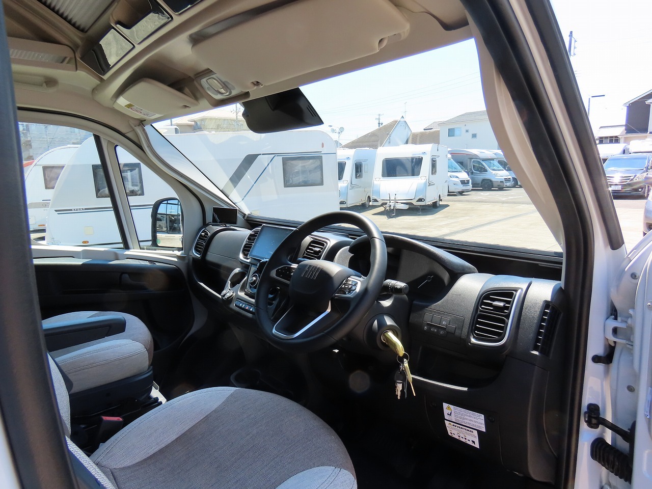 キャンピングカーバンコン