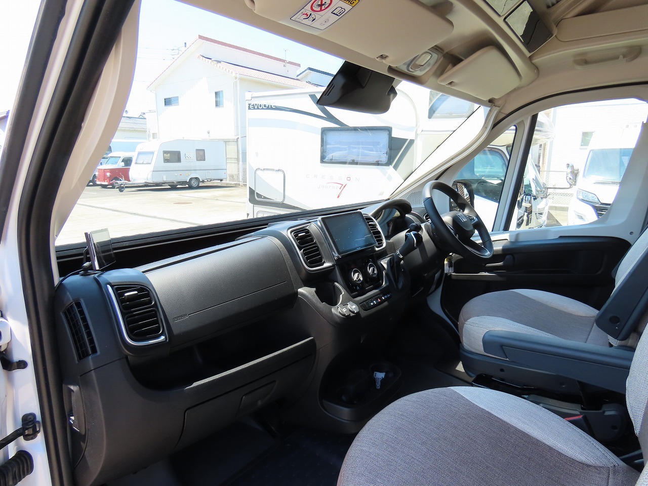 キャンピングカーバンコン