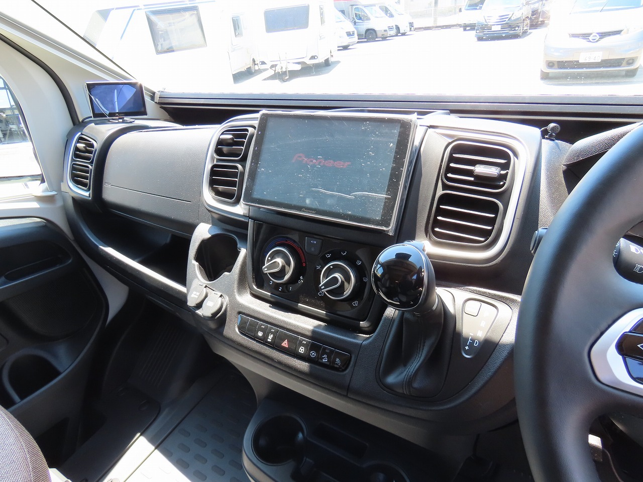 キャンピングカーバンコン