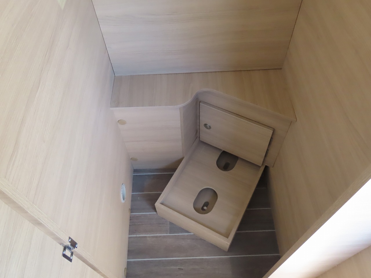 キャンピングカーバンコン