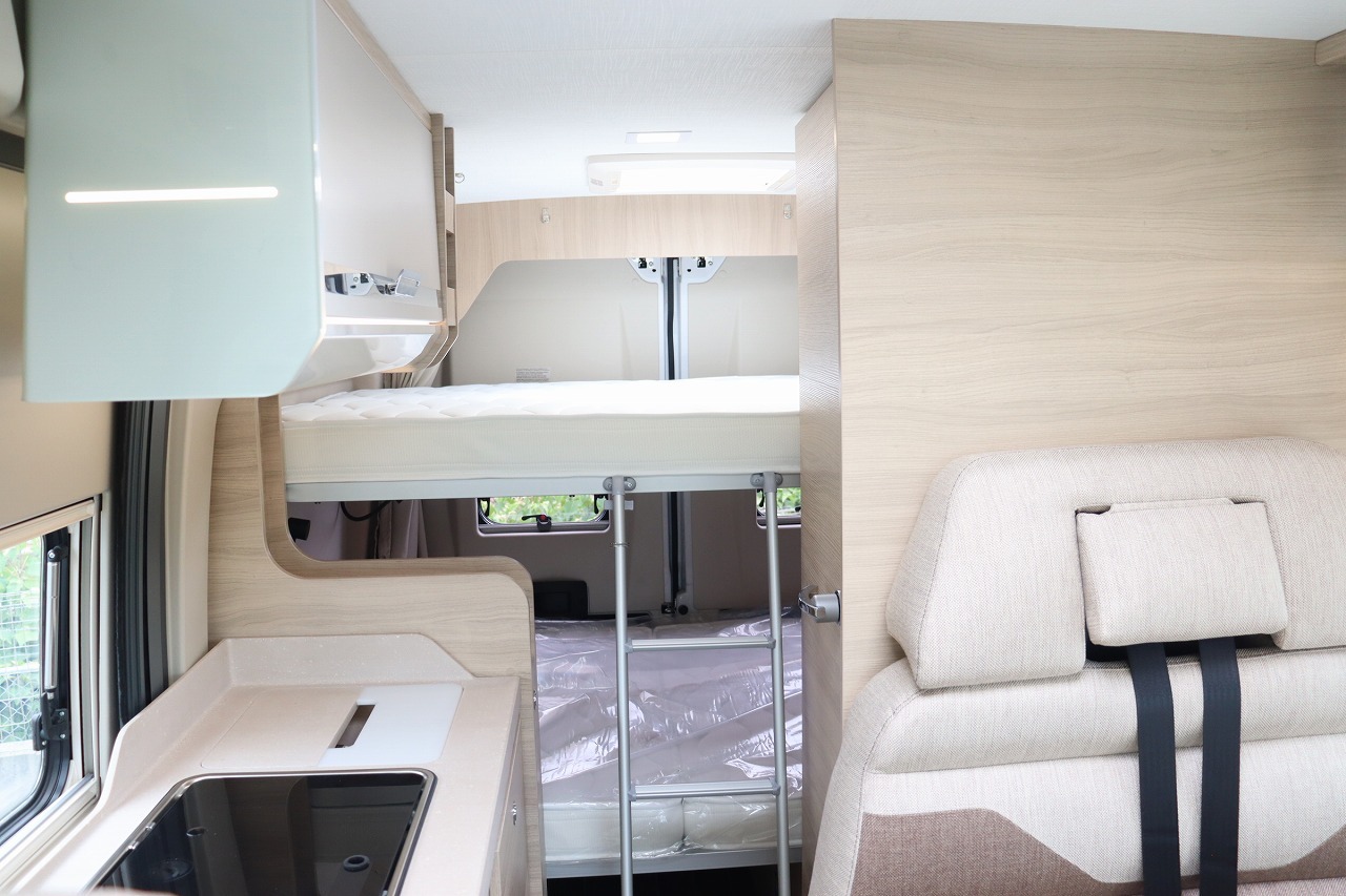 キャンピングカーバンコン