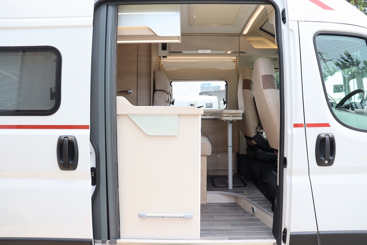 キャンピングカーバンコン