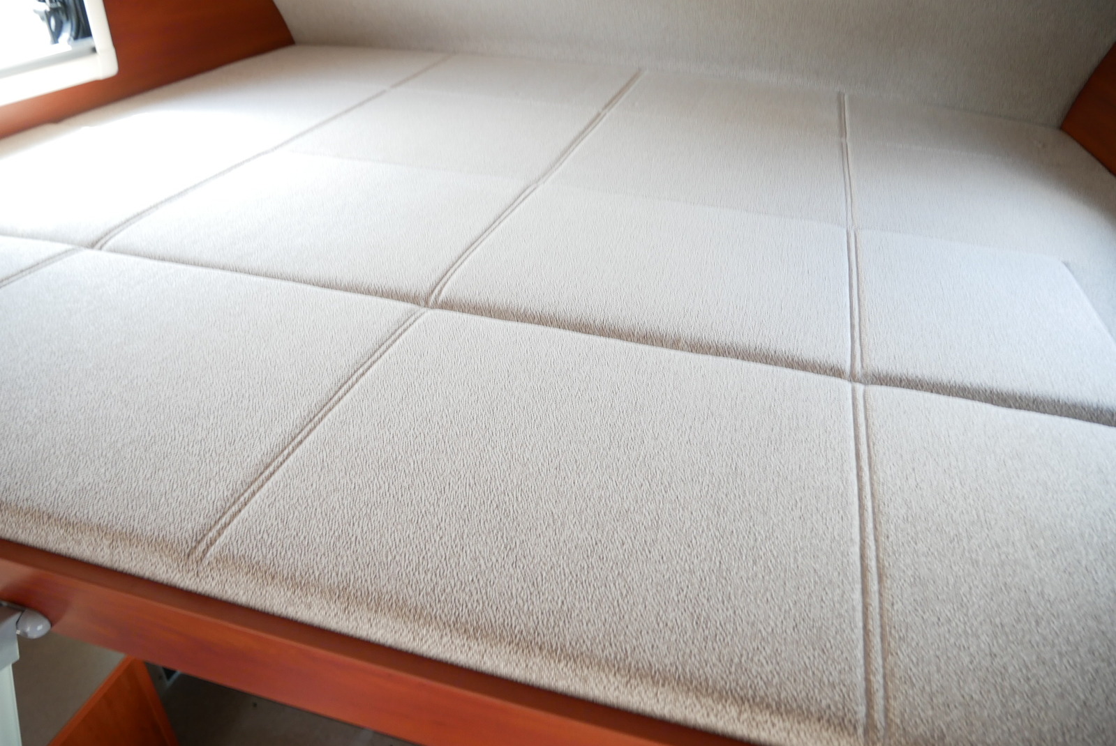 キャンピングカーキャブコン