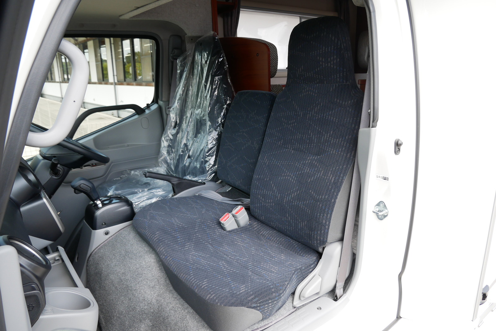 キャンピングカーキャブコン