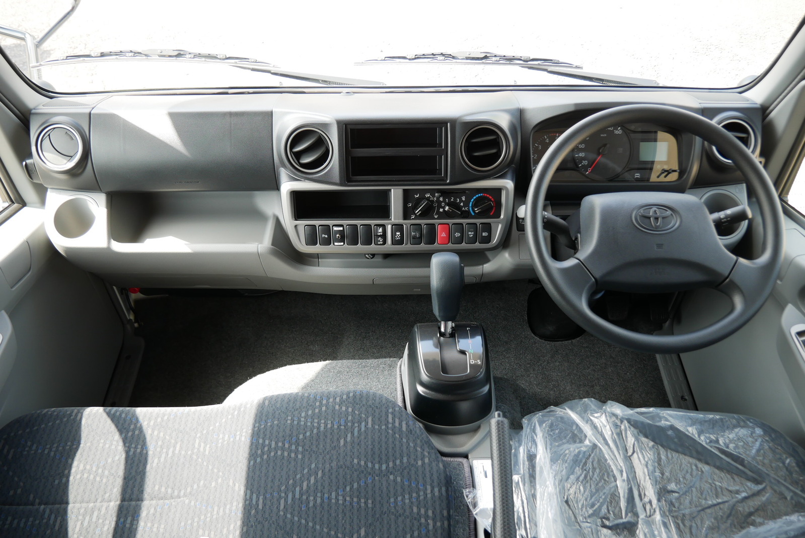 キャンピングカーキャブコン