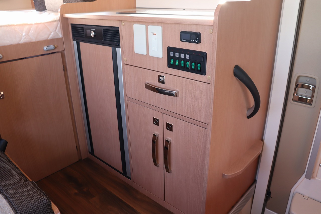 キャンピングカーキャブコン