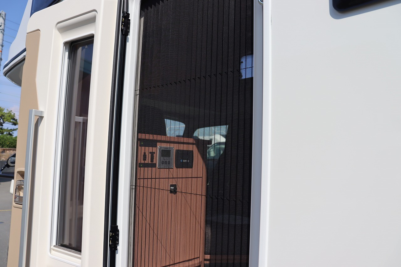 キャンピングカーキャブコン