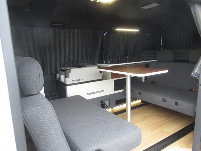 キャンピングカーバンコン