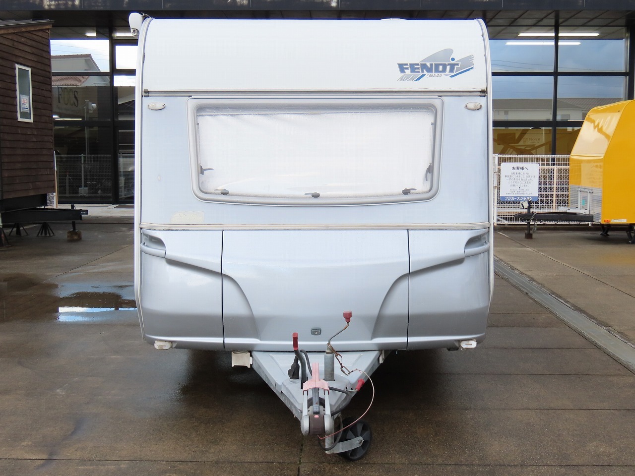 キャンピングカートレーラー