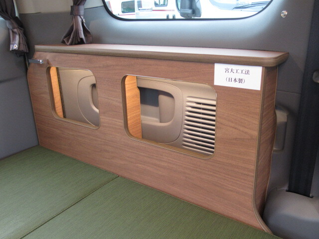 キャンピングカーバンコン