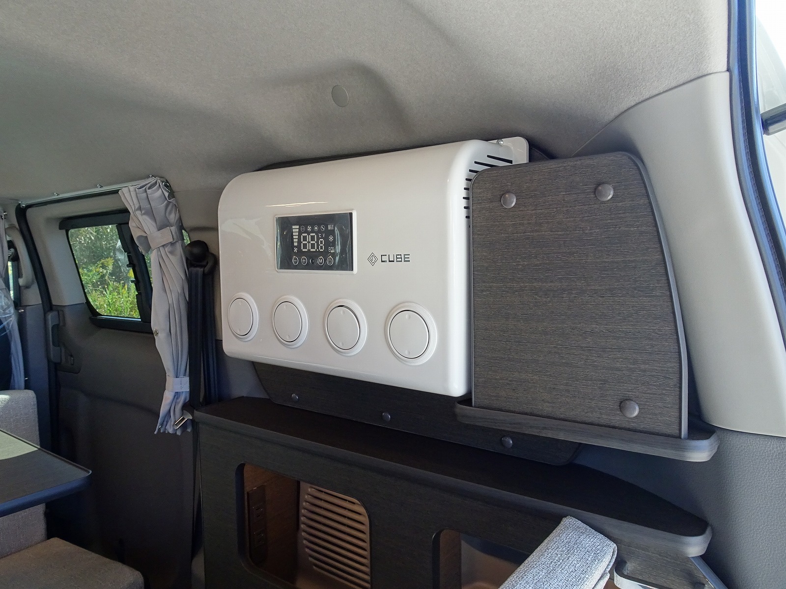 キャンピングカーバンコン