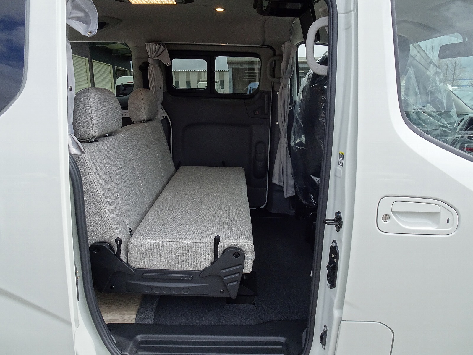 キャンピングカーバンコン