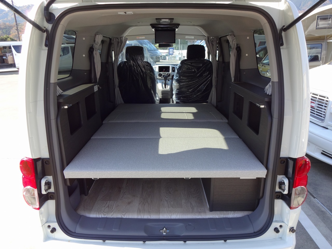 キャンピングカーバンコン