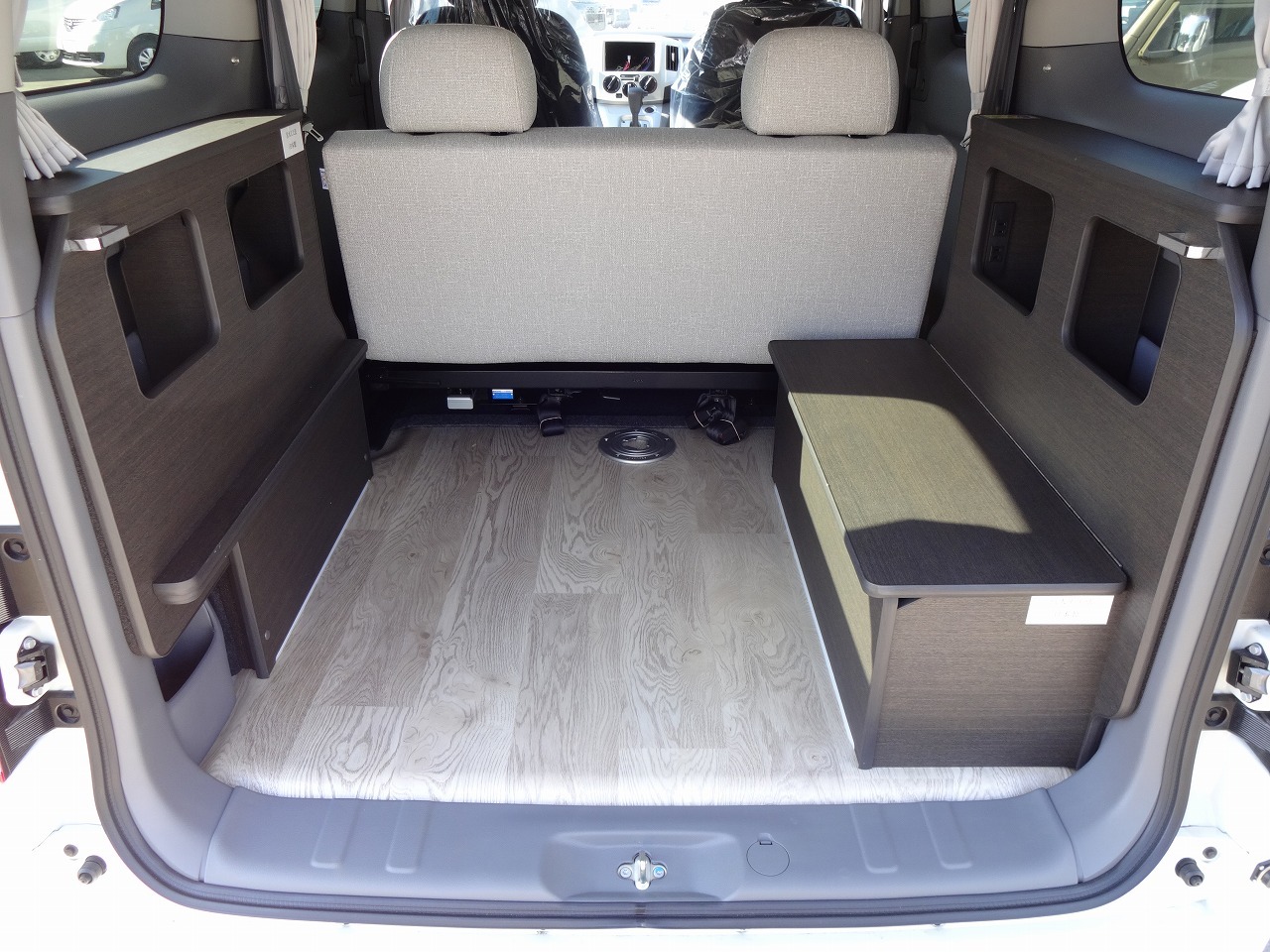 キャンピングカーバンコン