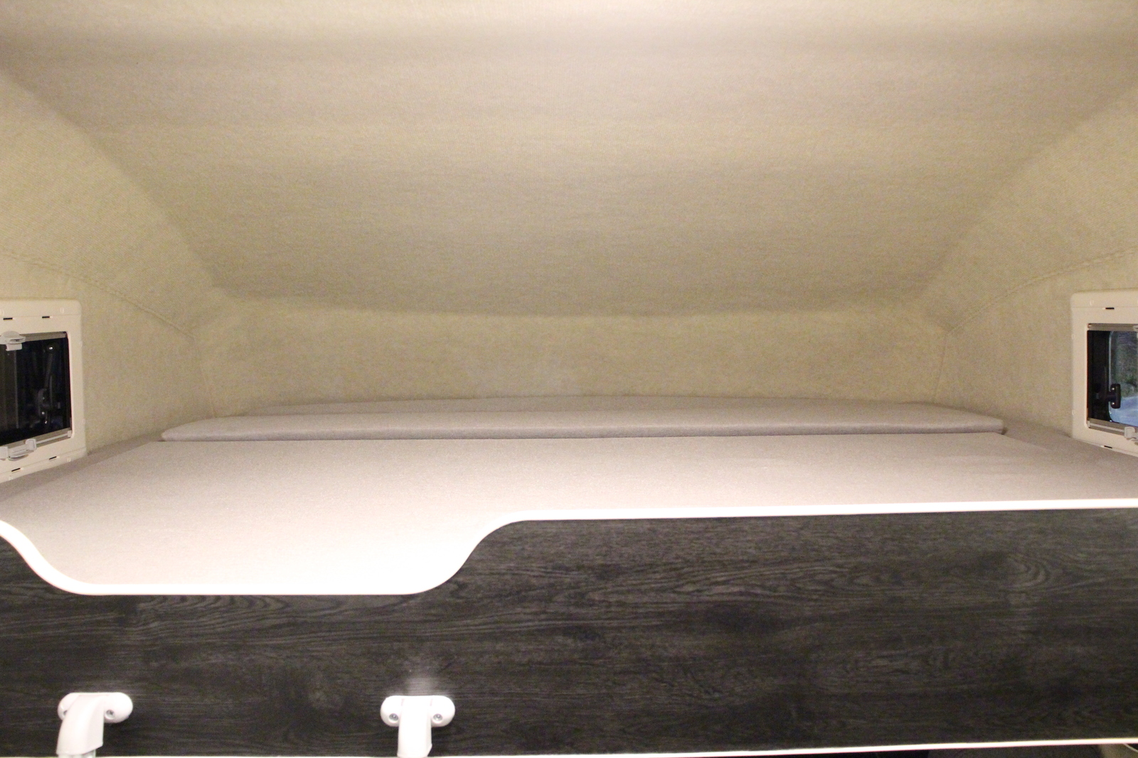 キャンピングカーキャブコン