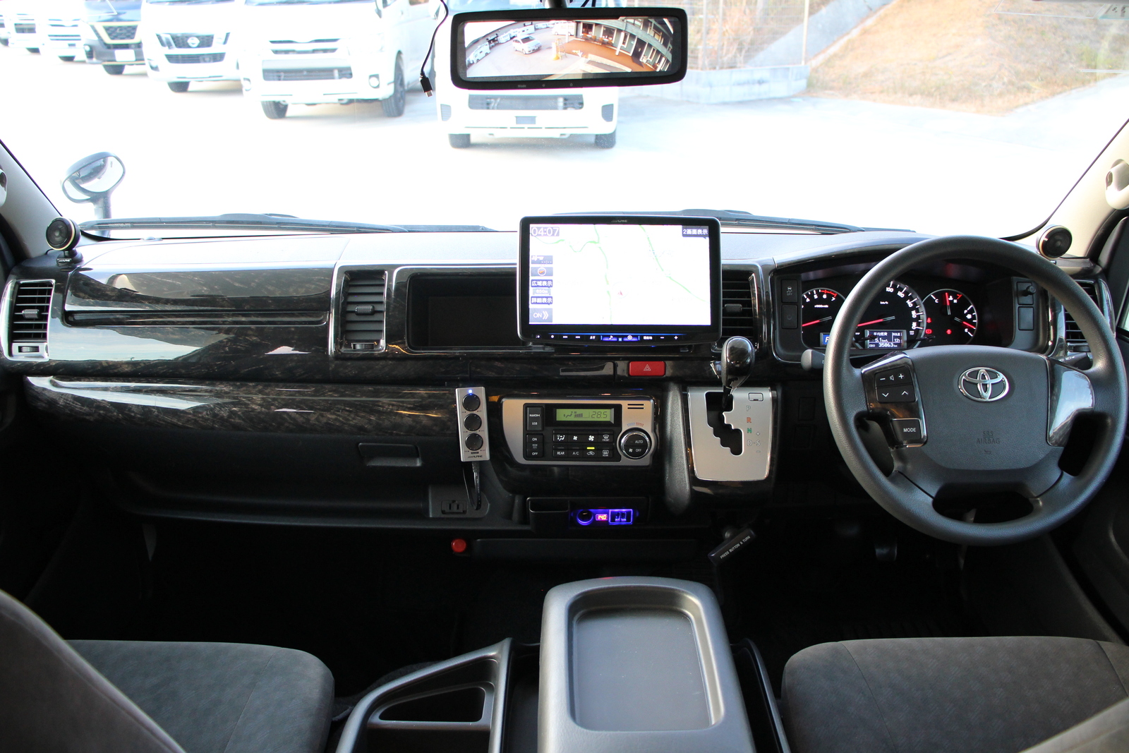 キャンピングカーキャブコン