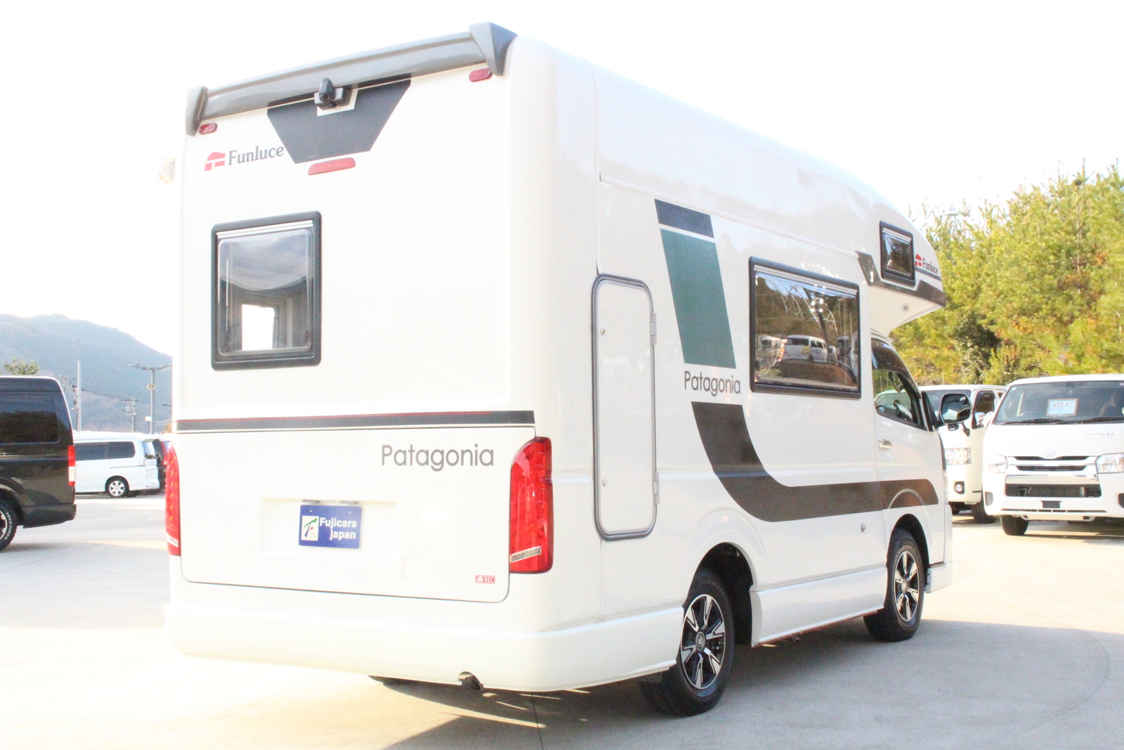 キャンピングカーキャブコン