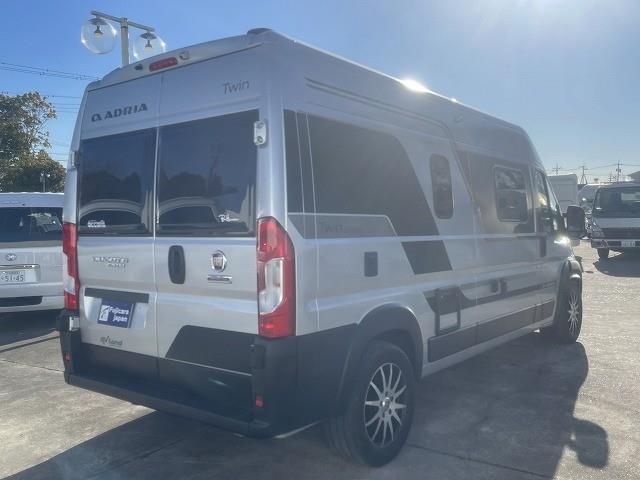 キャンピングカーバンコン