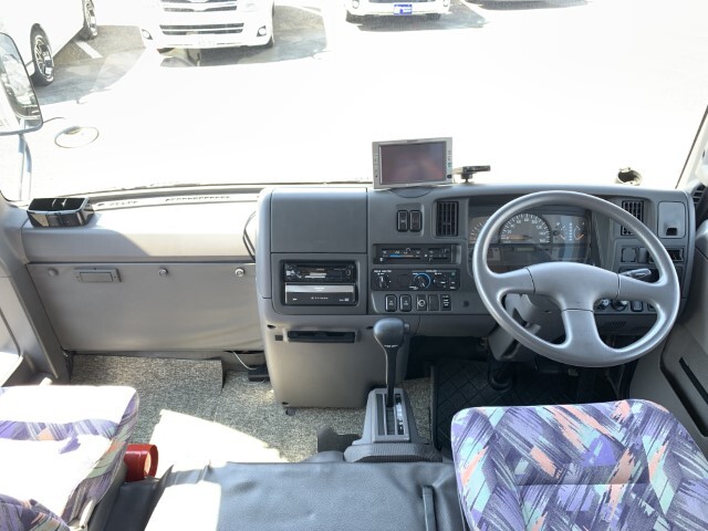 キャンピングカーバスコン