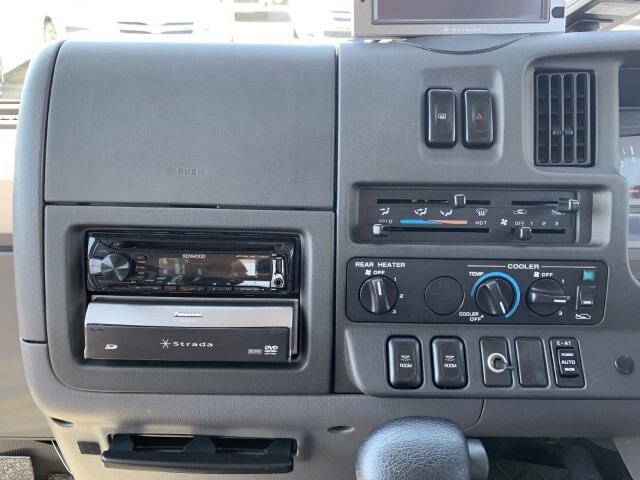 キャンピングカーバスコン