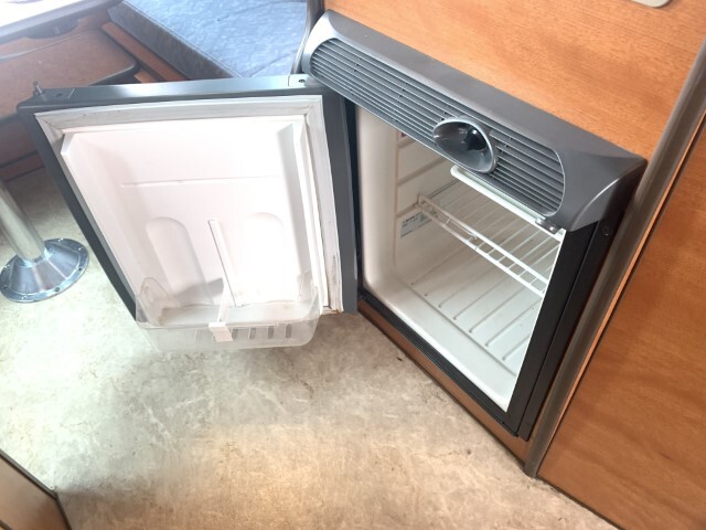 キャンピングカーバスコン