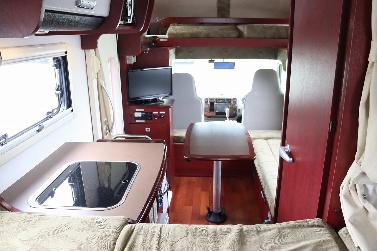 キャンピングカーキャブコン