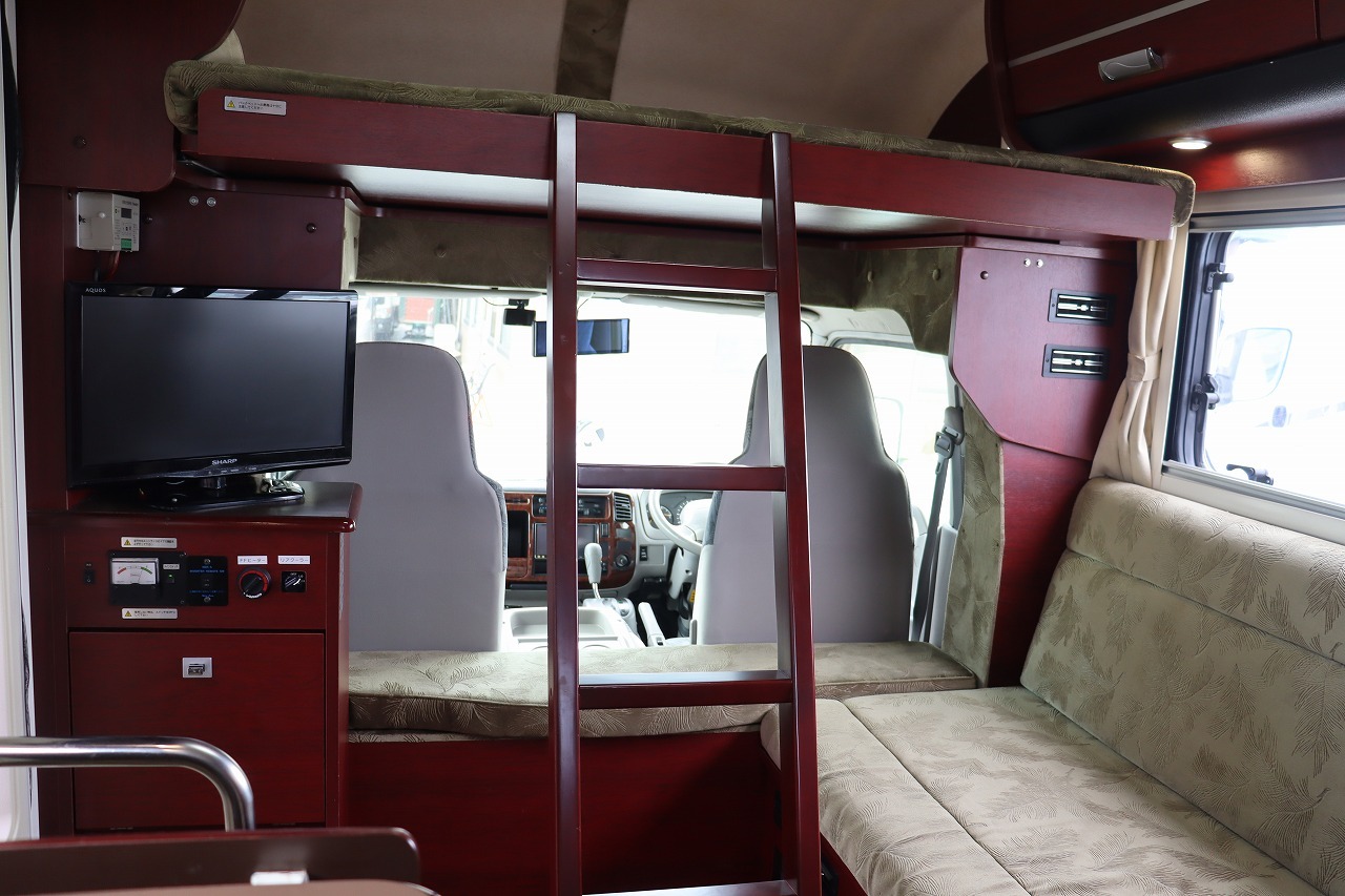 キャンピングカーキャブコン