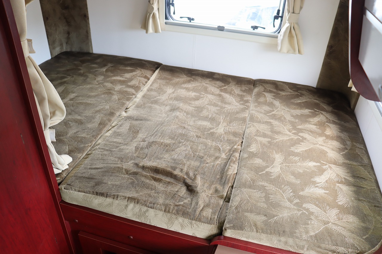 キャンピングカーキャブコン