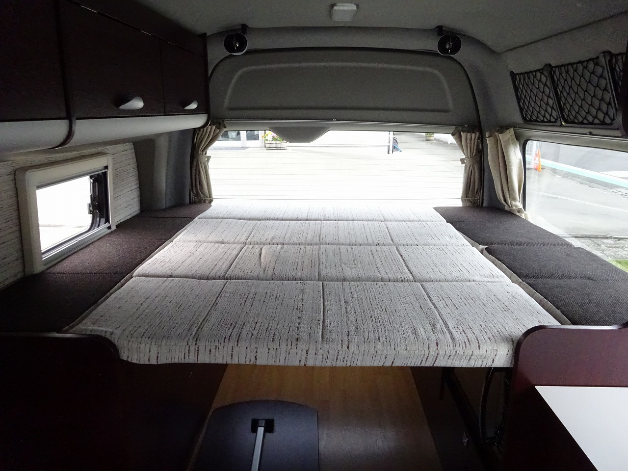 キャンピングカーバンコン