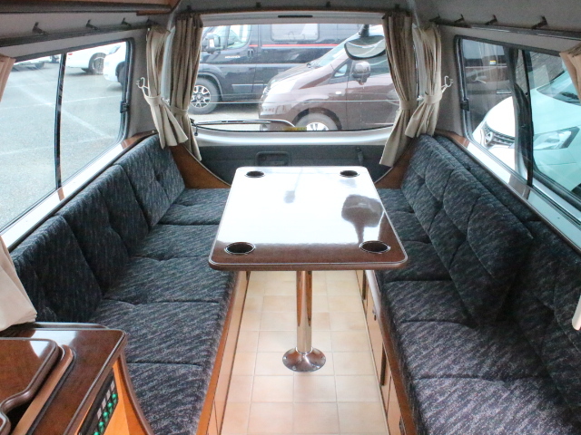 キャンピングカーバンコン