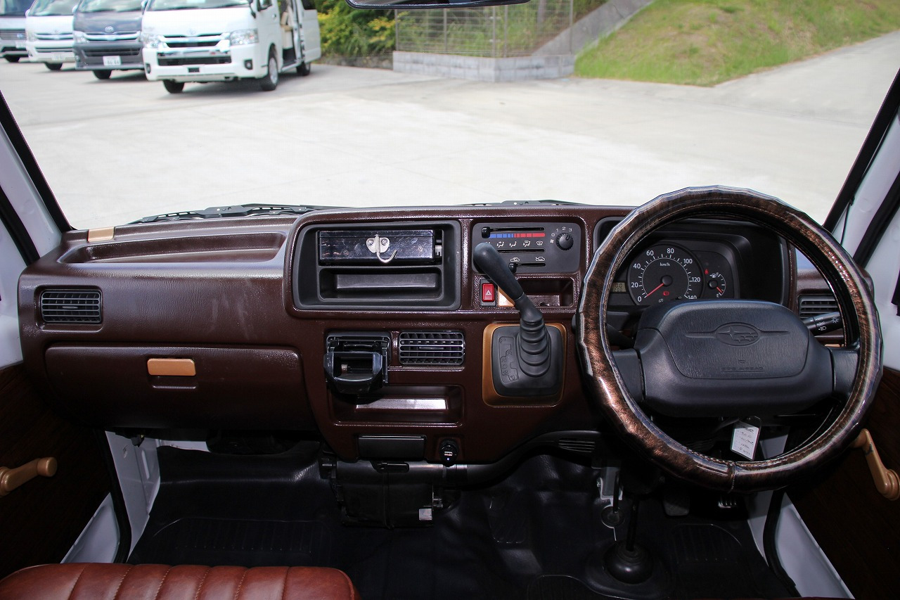 スバルサンバー