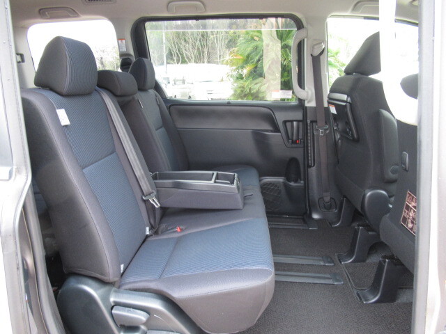 トヨタヴォクシー