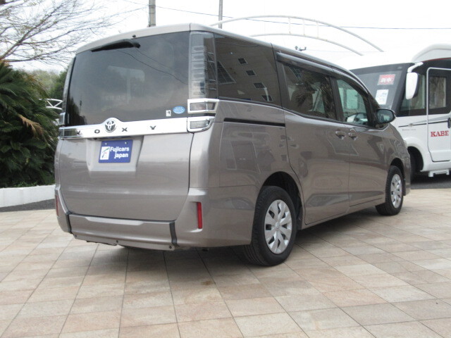 トヨタヴォクシー