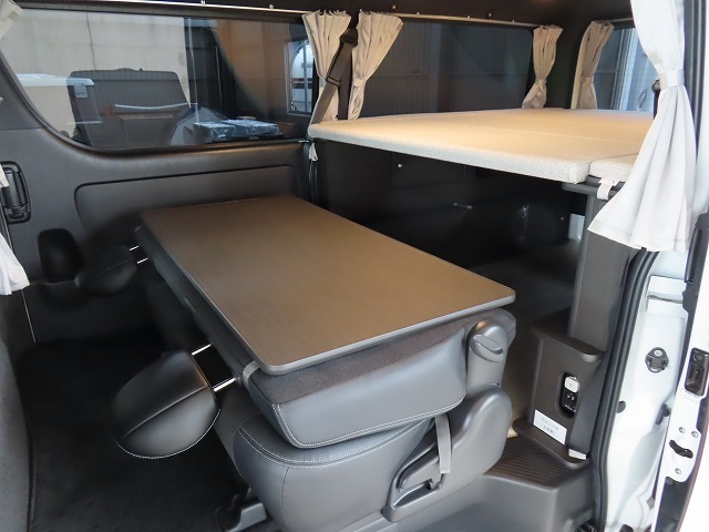 キャンピングカーバンコン