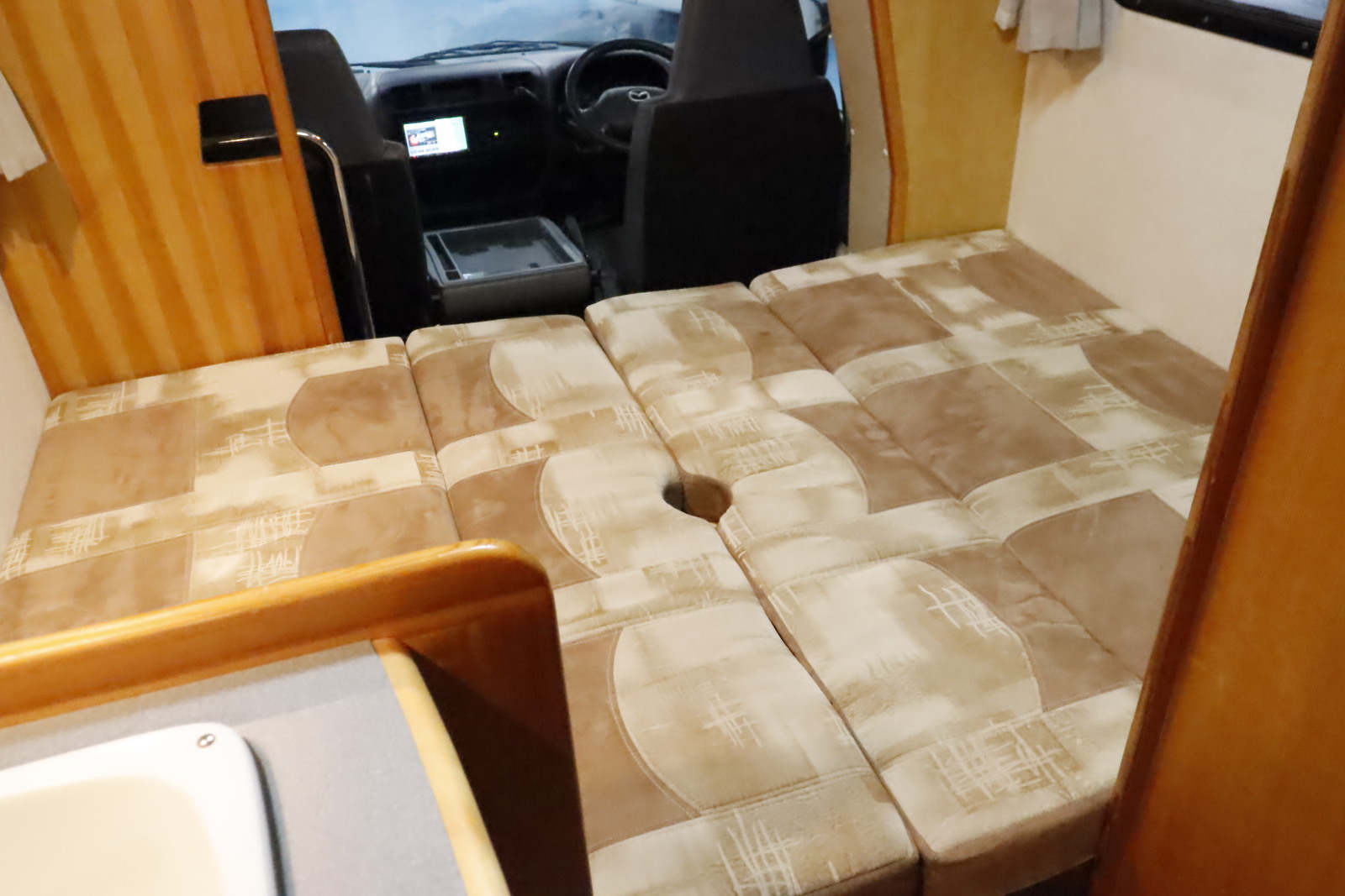 キャンピングカーキャブコン