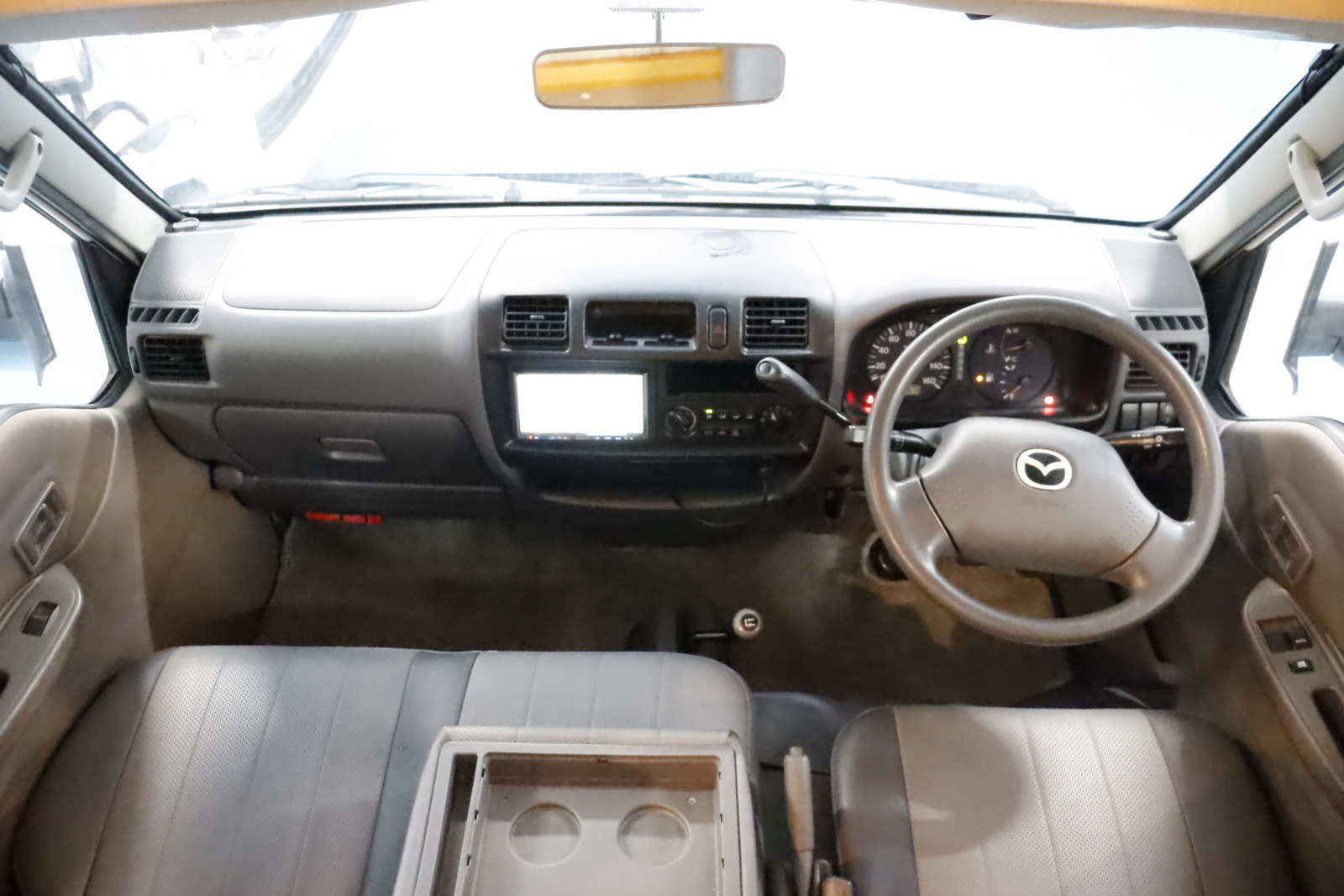 キャンピングカーキャブコン