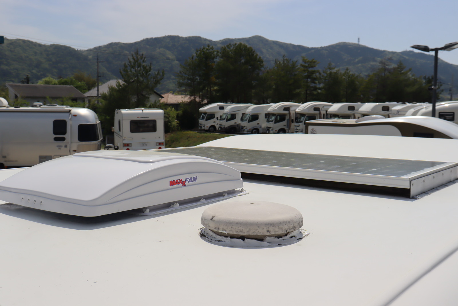 キャンピングカーキャブコン