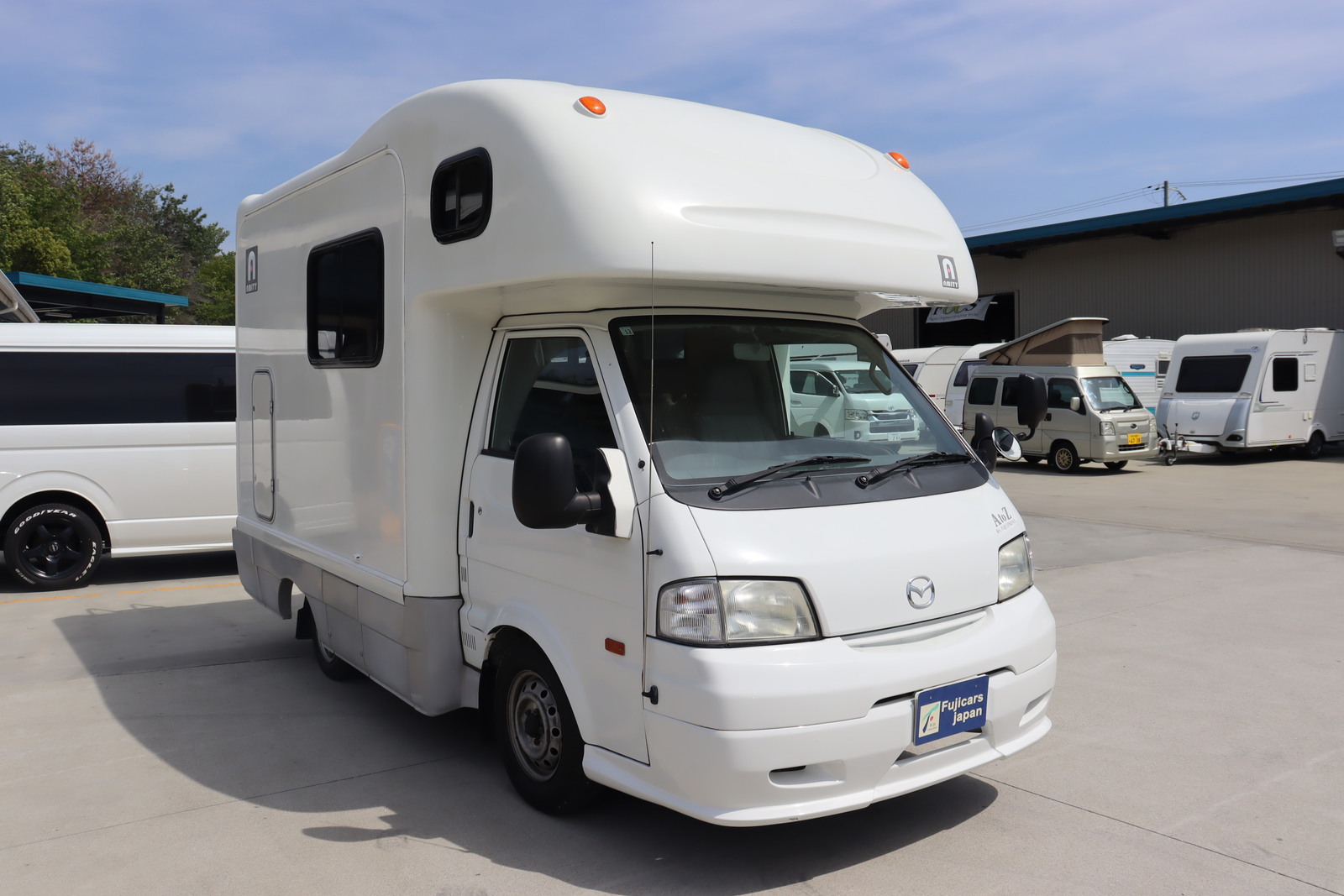 キャンピングカーキャブコン