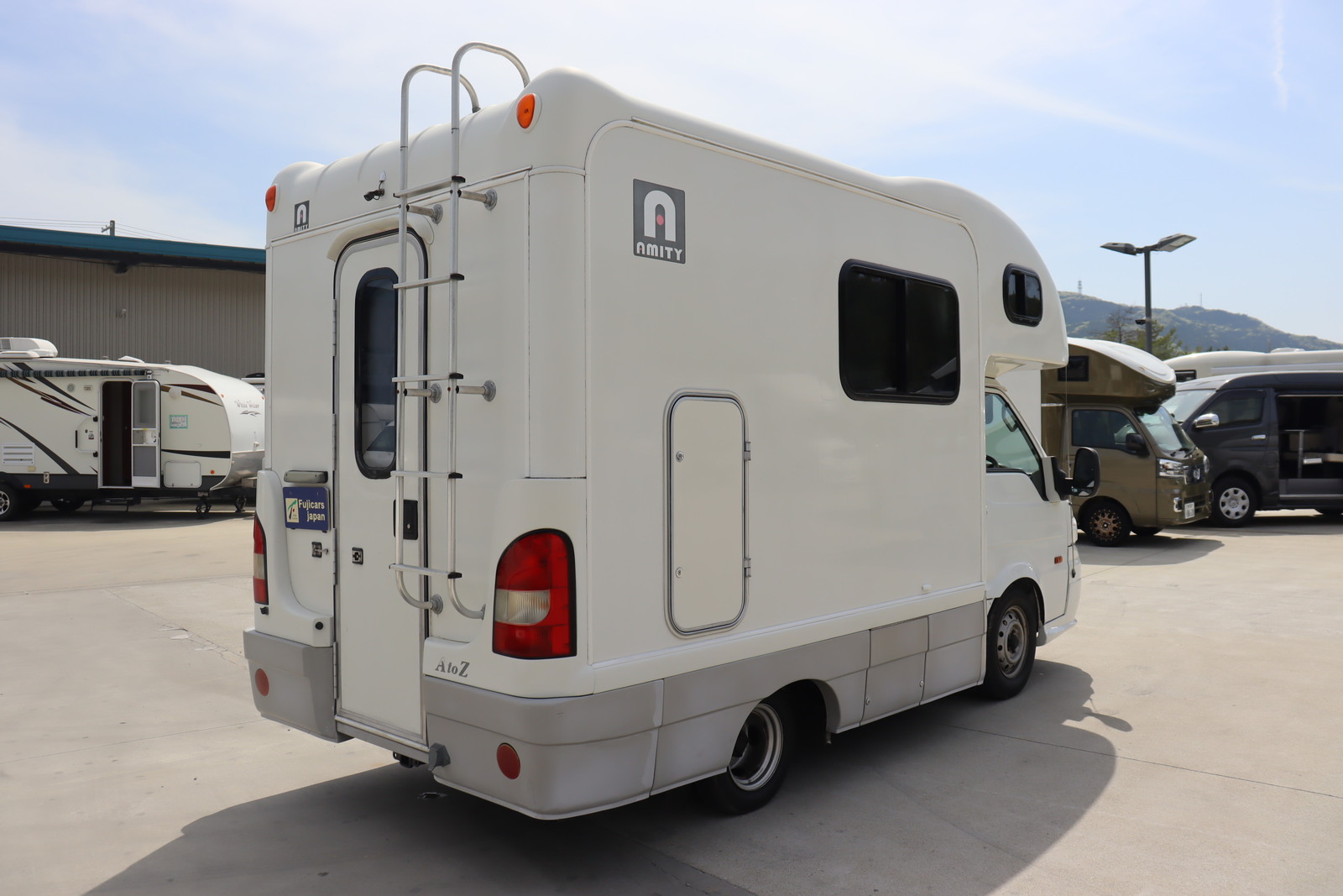 キャンピングカーキャブコン