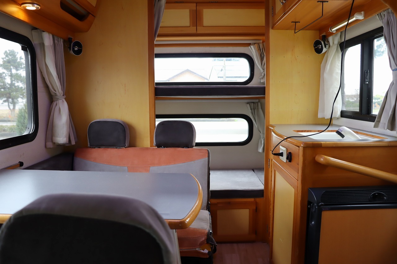 キャンピングカーキャブコン