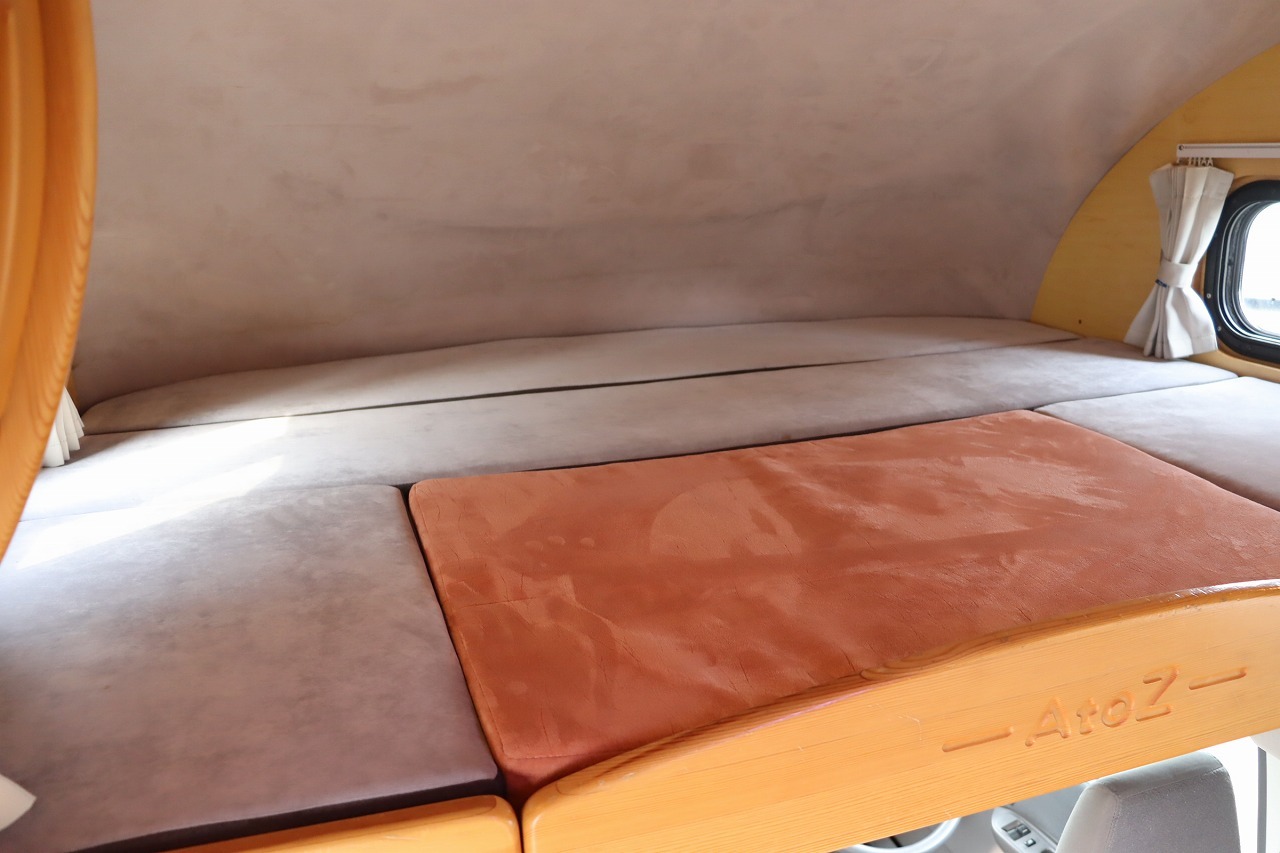 キャンピングカーキャブコン