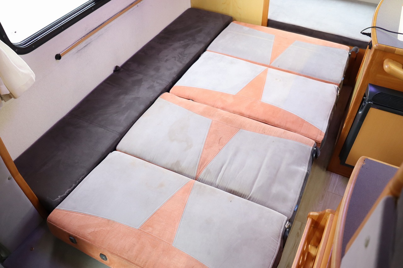 キャンピングカーキャブコン