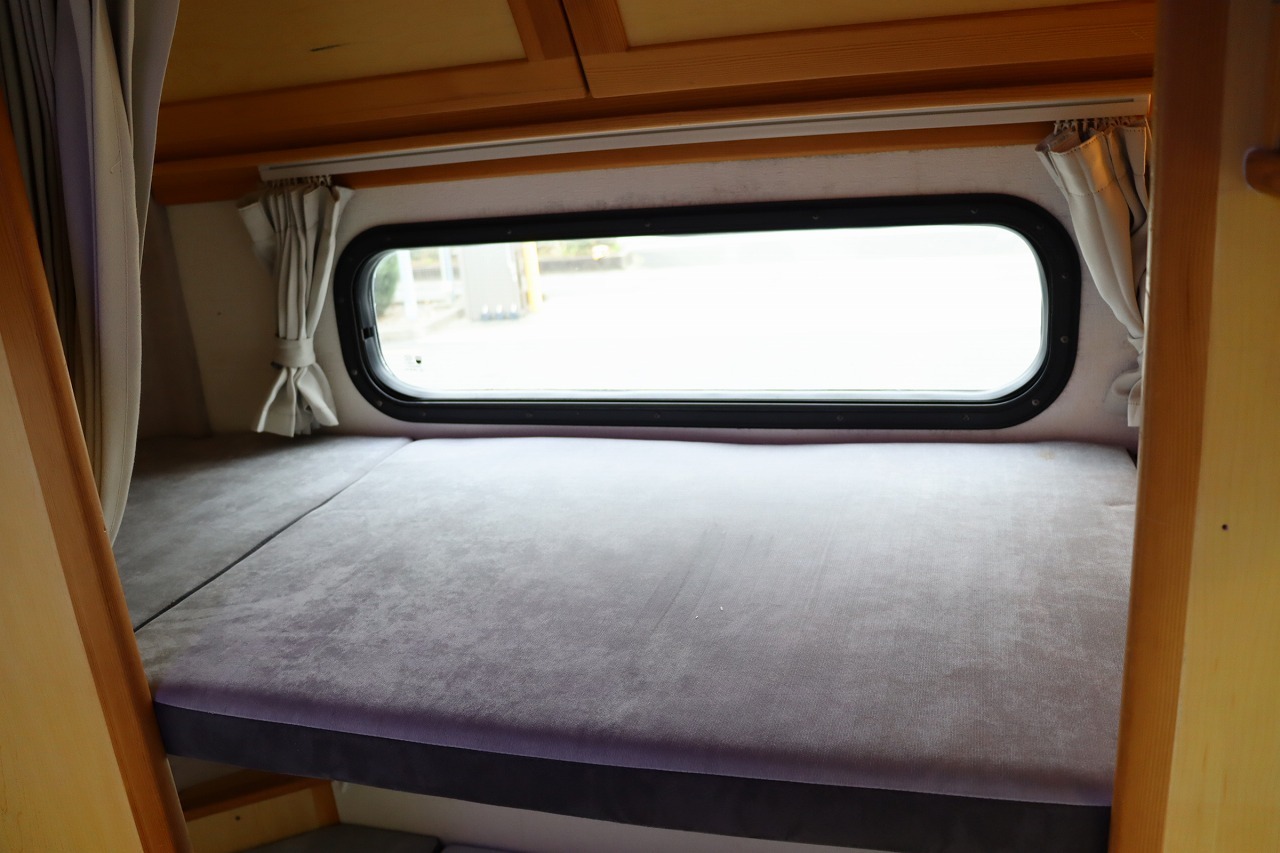 キャンピングカーキャブコン