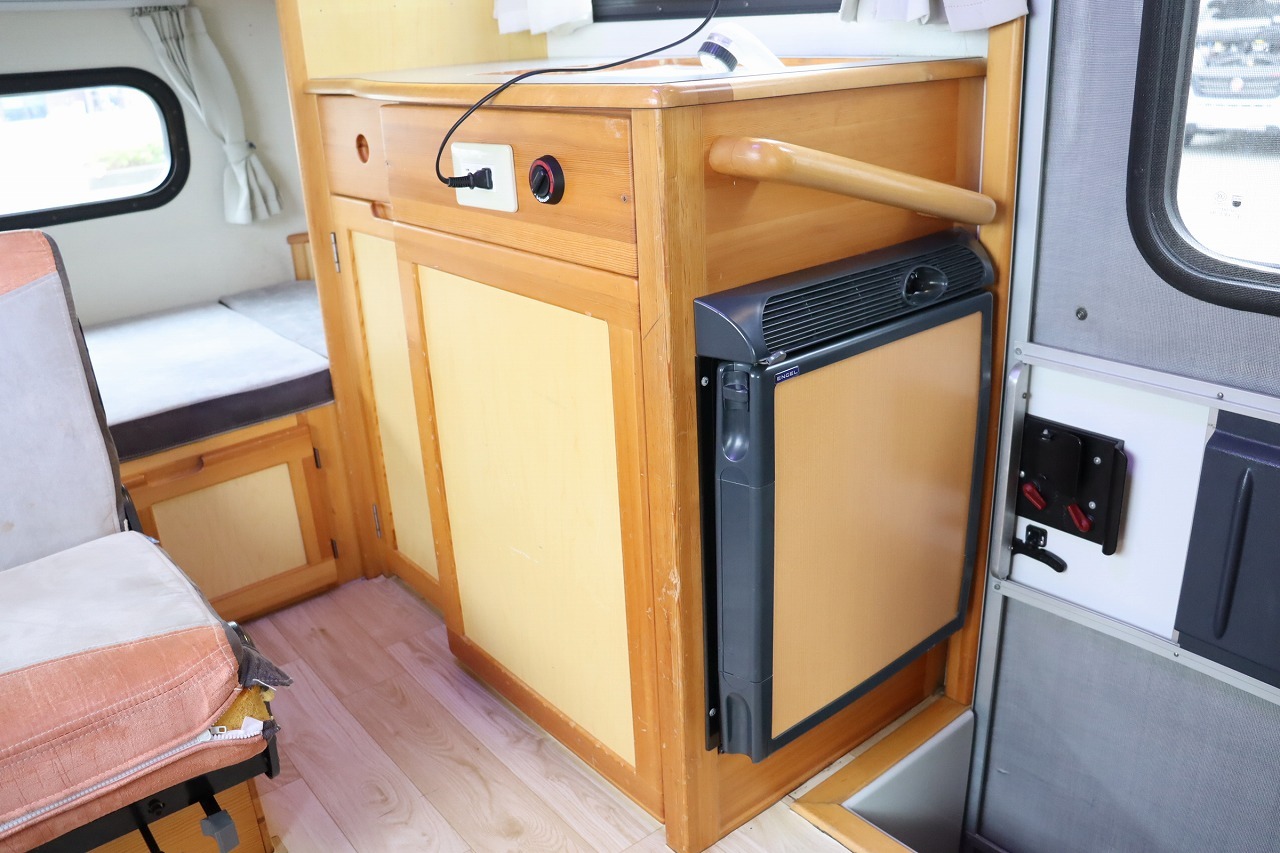 キャンピングカーキャブコン
